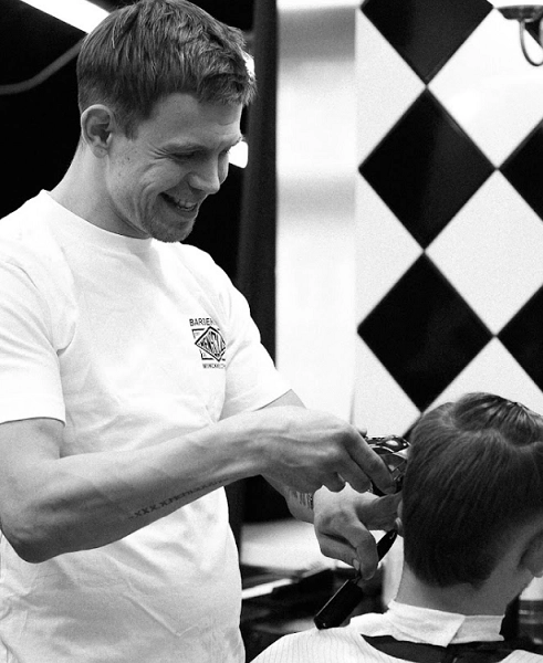 Barbershop "MEN'S CLUB".