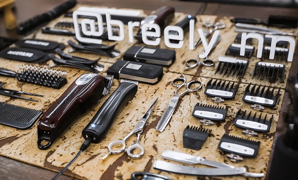 BREELY BARBERSHOP.