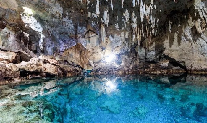 Пещера «Hinagdanan Cave»