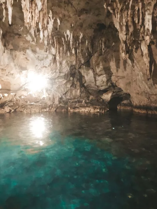 Пещера «Hinagdanan Cave»