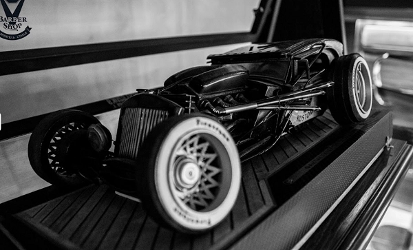 Barbershop "V8".