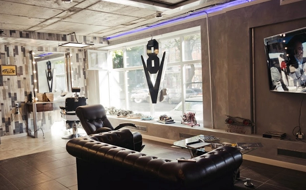 Barbershop "V8".