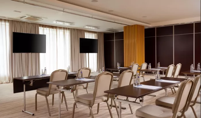 Гостиница 4* "Palmira Business Club".