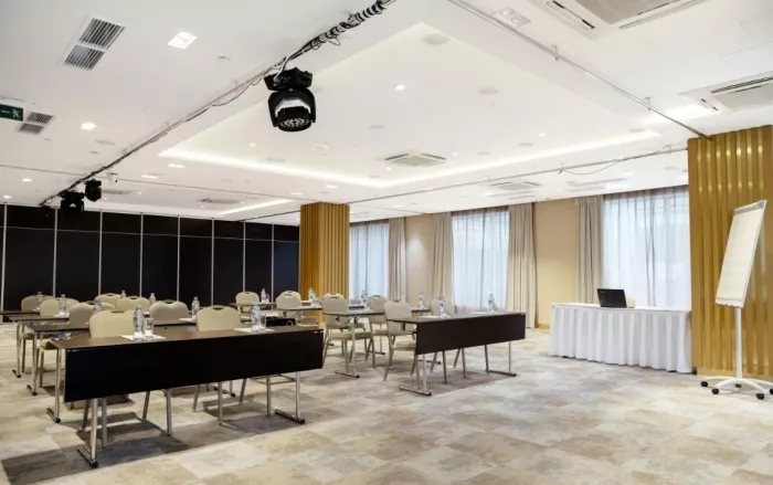 Гостиница 4* "Palmira Business Club".