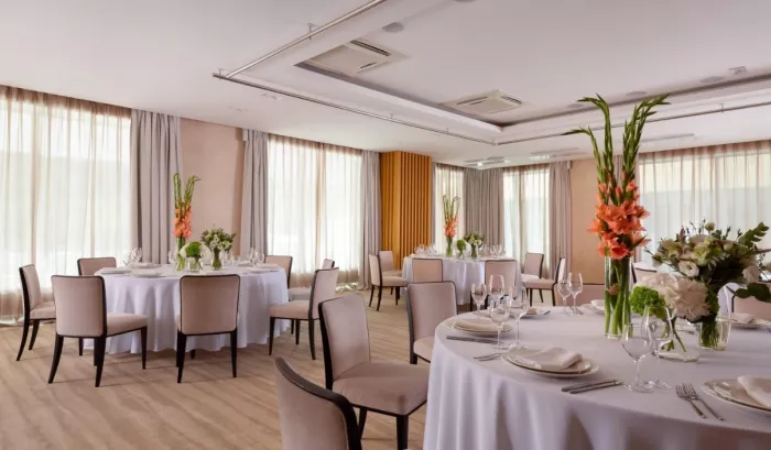 Гостиница 4* "Palmira Business Club".