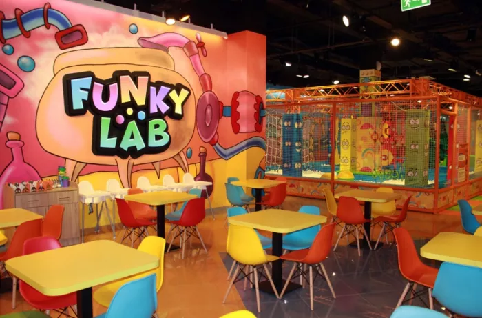 Семейный развлекательный парк "Funky World".