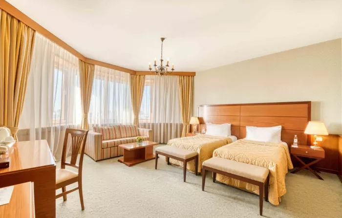 Гостиничный комплекс 4* "Президент-Отель".