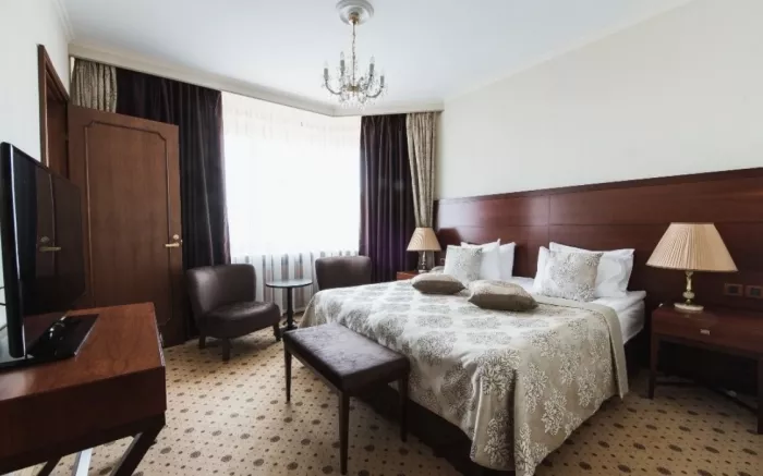 Гостиничный комплекс 4* "Президент-Отель".