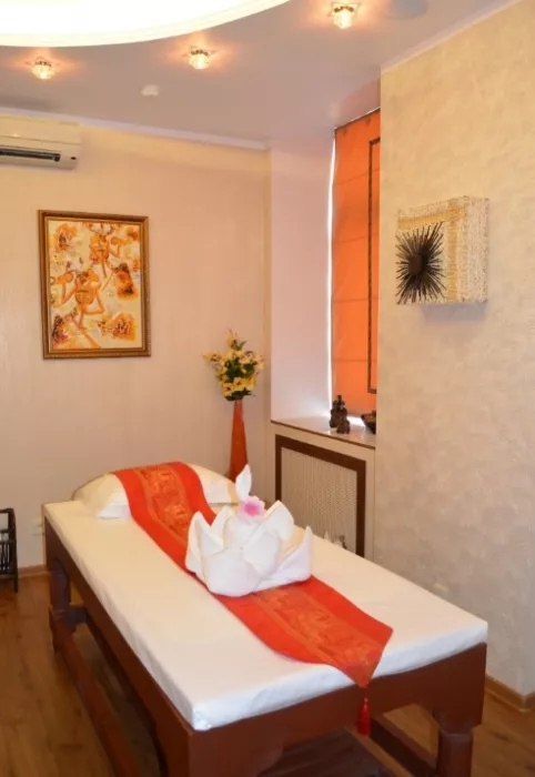 Сеть тайских SPA салонов "Thai-SPA 7 красок". 