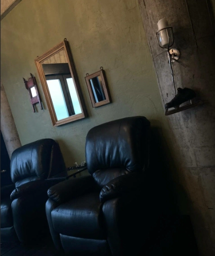 Студия маникюра "Reggi Studio".