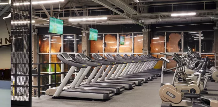 Фитнес клуб "Alex Fitness".