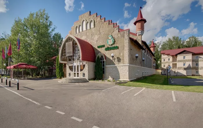 Загородный клуб "Айвенго".