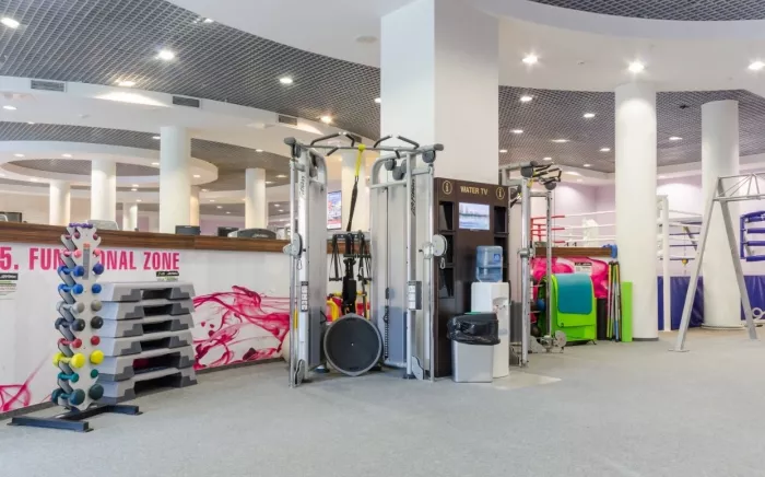 Фитнес клуб "XFIT".