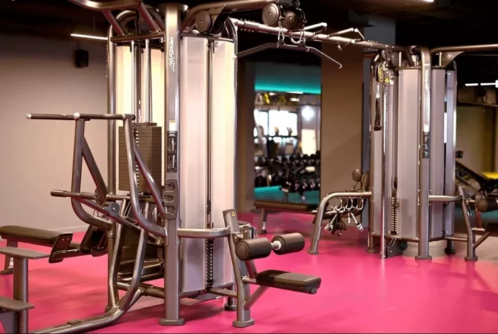 Фитнес-клуб "Fitnation".