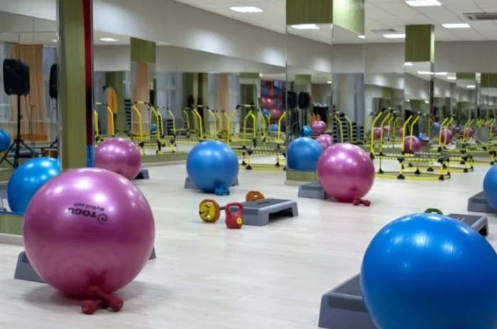 Фитнес-центр "Fit остров".