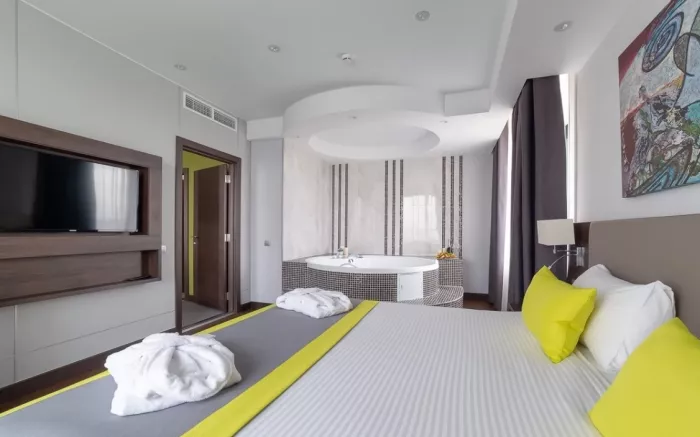 Отель 4* "Арт Москва Войковская".