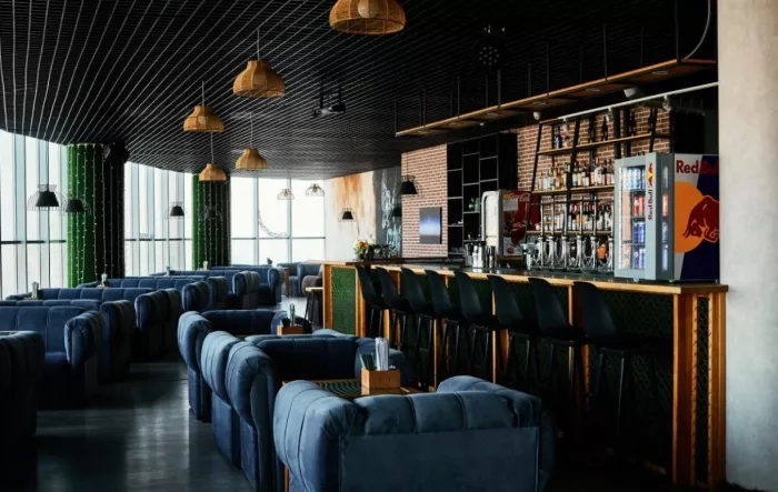 Бар "M lounge"
