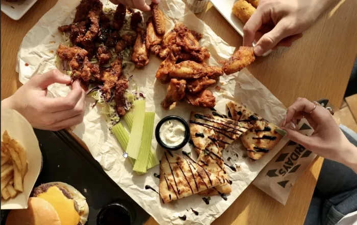 Ресторан американской кухни "Tgi fridays".