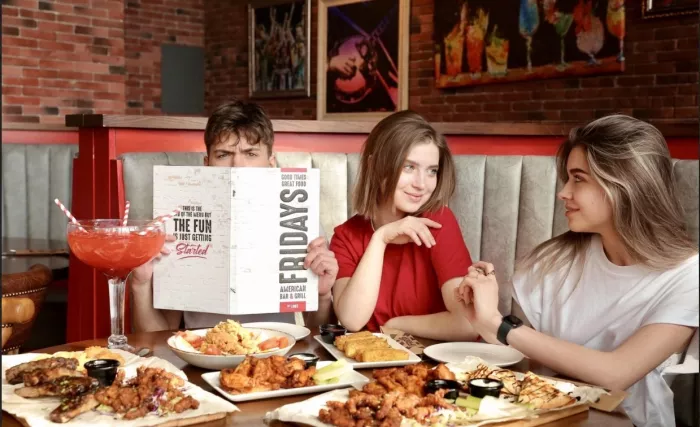 Ресторан американской кухни "Tgi fridays".