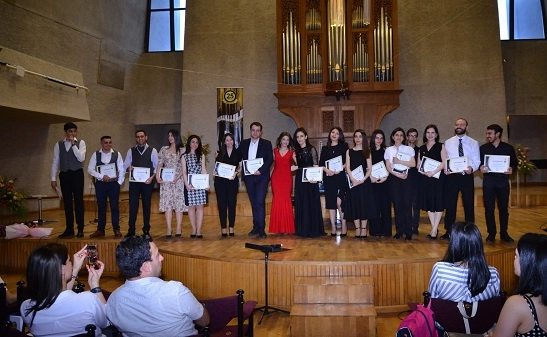 Музыкальная школа "Luiza-V Music School".