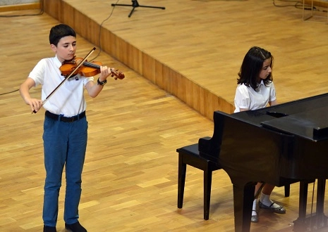 Музыкальная школа "Luiza-V Music School".