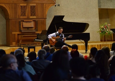 Музыкальная школа "Luiza-V Music School".