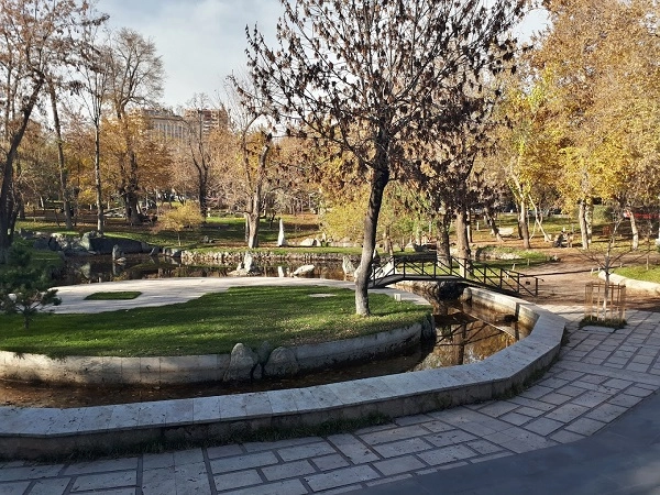 Парк влюбленных в Ереване.