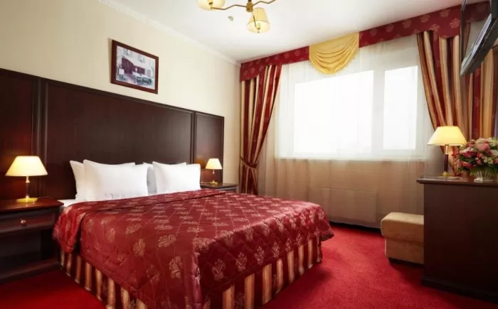 Отель 4* "Салют".