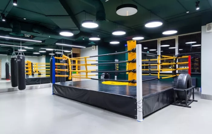 Фитнес-клуб "FIJI SPORT CLUB".