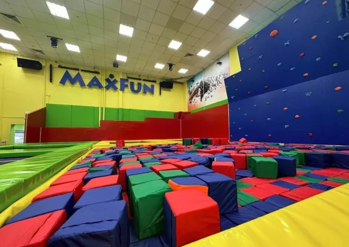 Батут-арена "MaxFun"