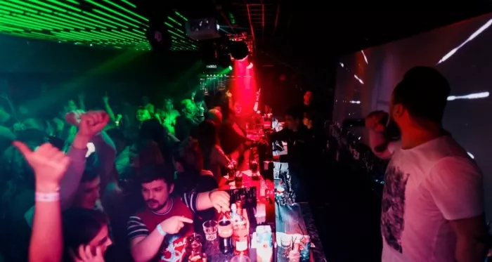Ночной клуб "Shake room"