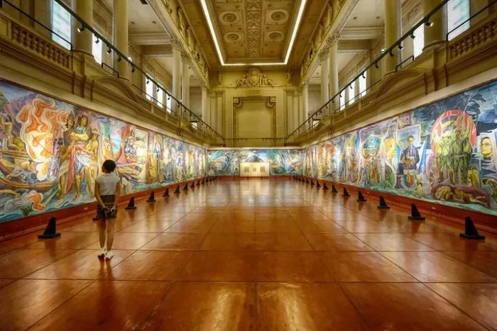 Музей "National Museum of Fine Arts"