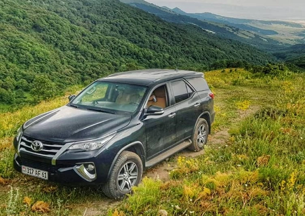 Прокат автомобилей в Ереване "Caravan Rent A Car".