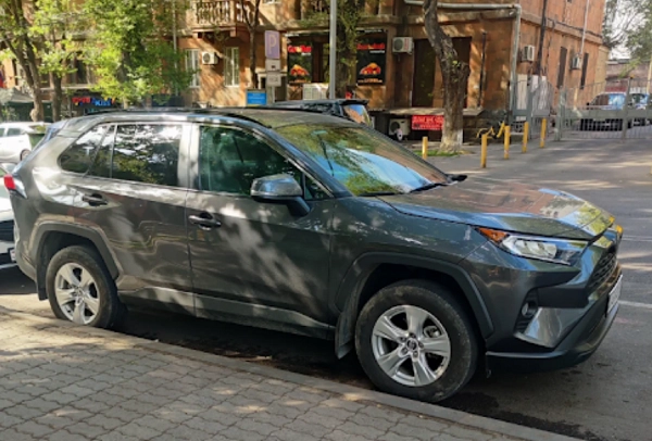 Прокат автомобилей в Ереване "Caravan Rent A Car".