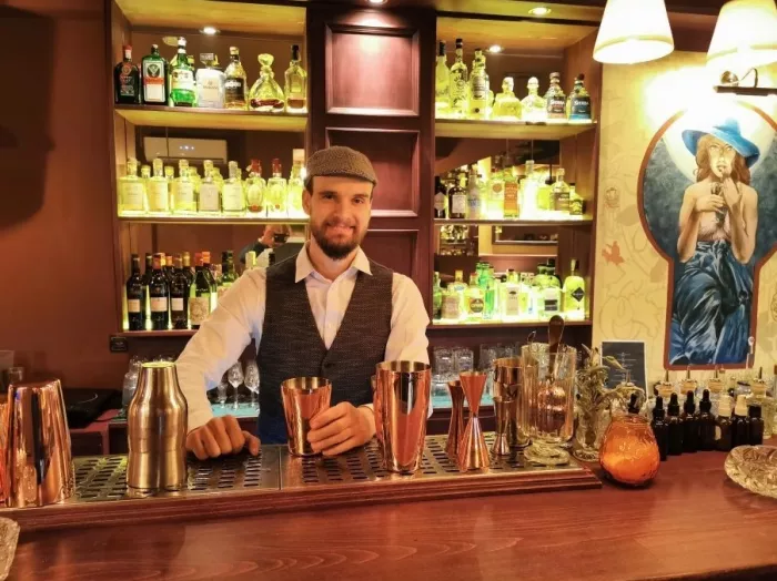 Riddle Bar