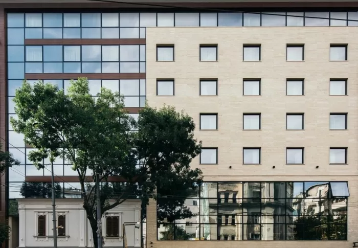 Central Point Hotel