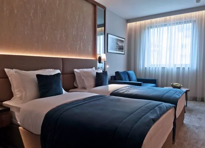 Central Point Hotel