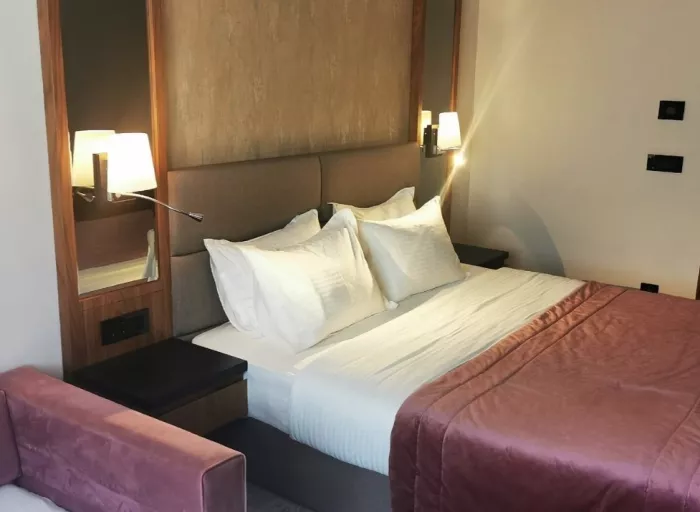 Central Point Hotel