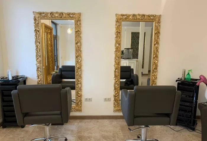 Салон красоты "Nina Toros Beauty Club".