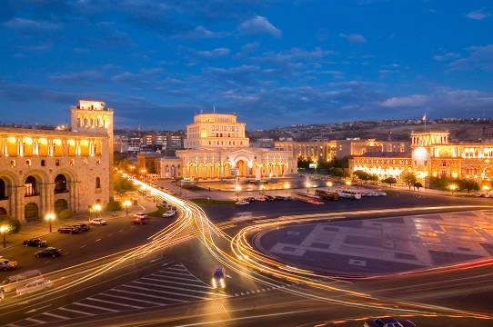 Площадь Республики в Ереване.