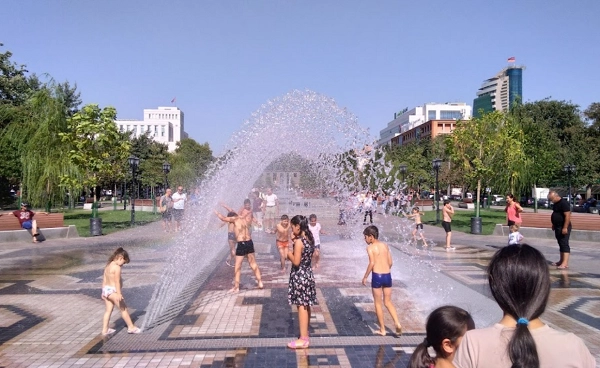 Английский парк в Ереване.