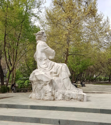 Английский парк в Ереване.