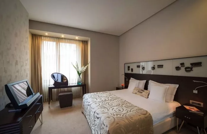 Hotel Townhouse 27
