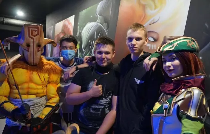 Компьютерный клуб "CyberX".