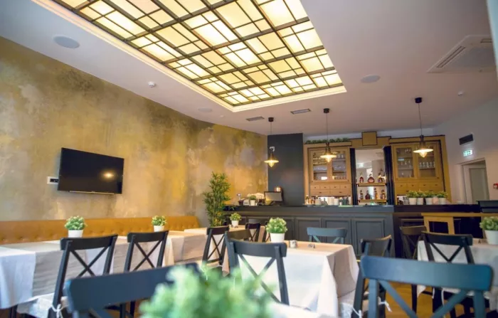 Public House Hotel
