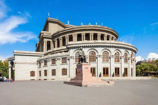 Театр оперы и балета имени А. А. Спендиарова.