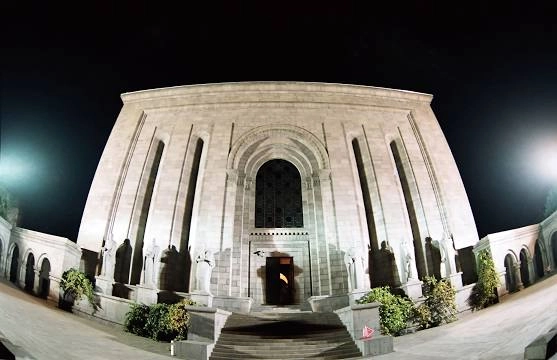 Исследовательский институт древних рукописей "Matenadaran".