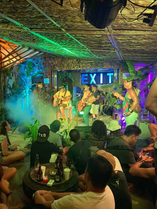 Бар «Exit»