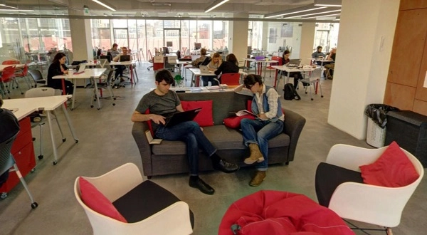 "Impact Hub Yerevan" - коворкинг-клуб.