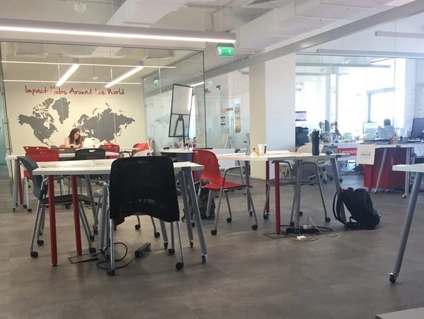 "Impact Hub Yerevan" - коворкинг-клуб.